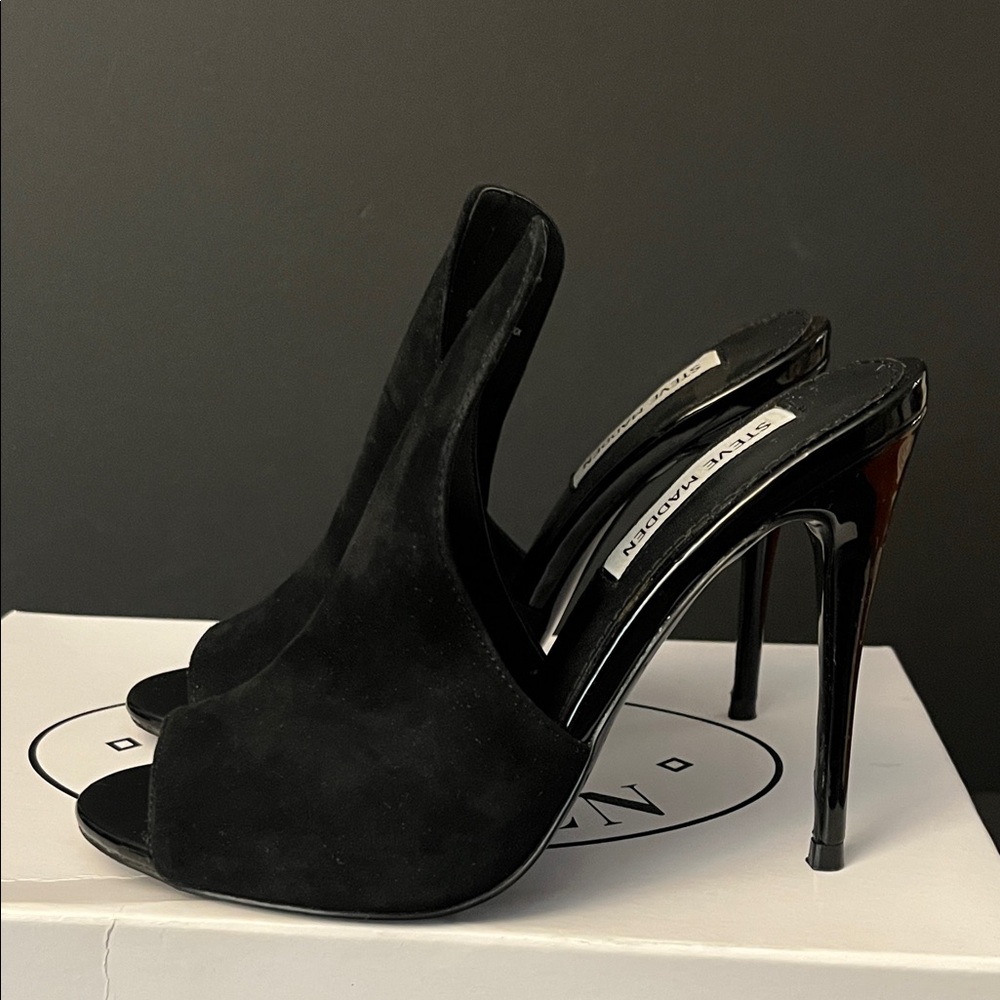 Steve Madden Elegant Black Peep-Toe Heels - Picture 5 of 7